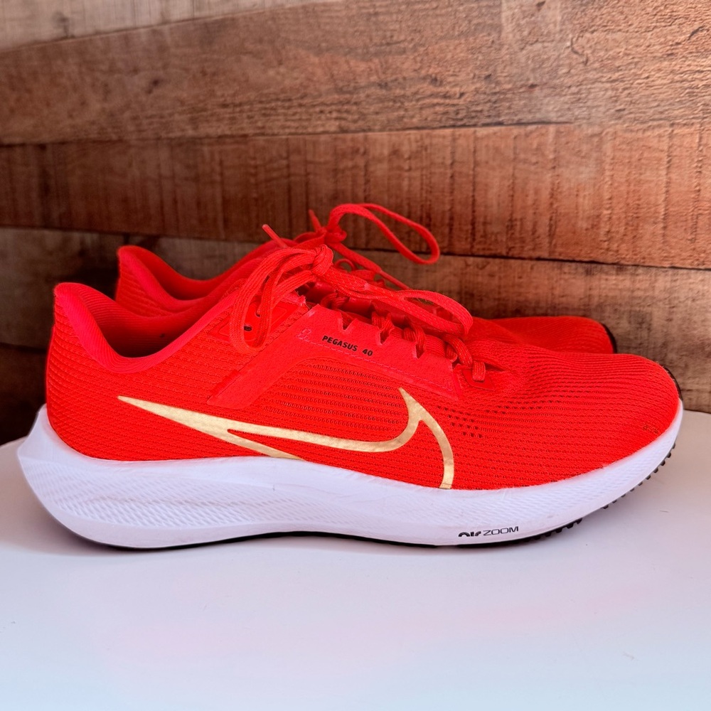 Nike Men's Air Zoom Pegasus 40 Running Shoes